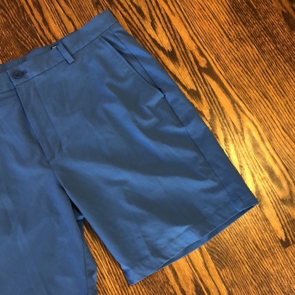 Vineyard Vines Blue Shorts - Picture 3 of 9
